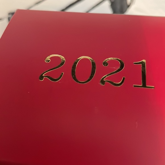 Hallmark Donkey Kong Ornament - Picture 4 of 4